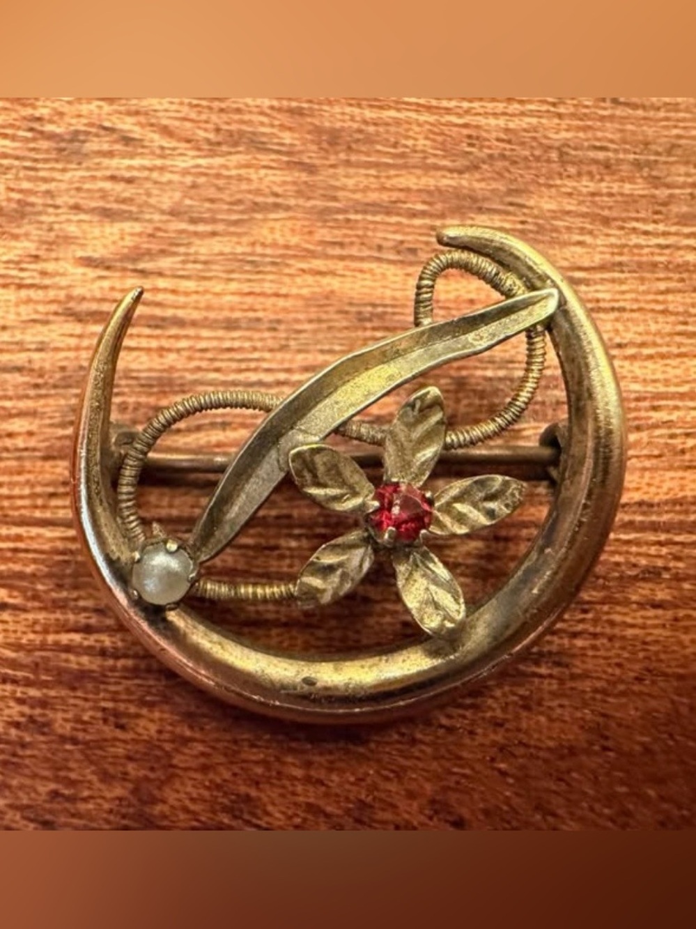 Vintage-Style Gold Tone Floral Crescent Brooch with Seed Pearl and Red Stone